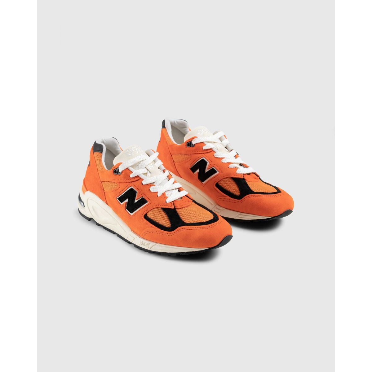 Кроссовки New Balance M990V2 Кроссовки New Balance M990V2